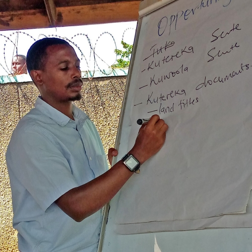 This-is-Arthur-from-Anchors-for-Africa-AYA-with-whom.we-have-been-working-in-the-project.-b